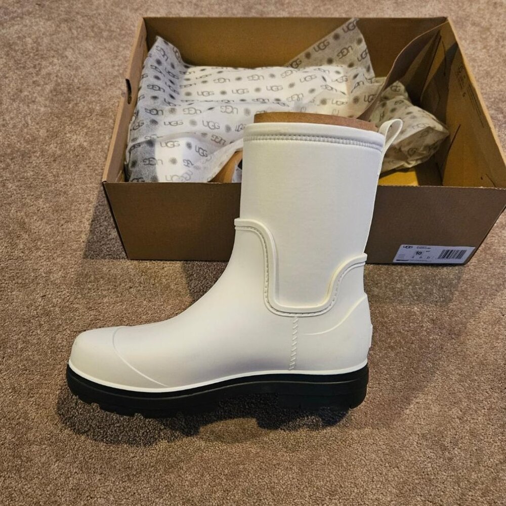 UGG Droplet Mid Calf Boots, SZ 10